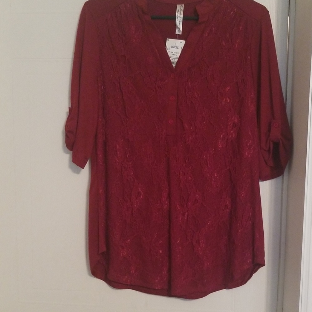 Burgundy lace top nwt